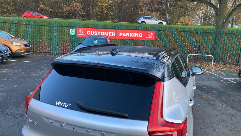 Volvo Xc40 2.0 D3 R DESIGN 5dr AWD Geartronic Diesel Estate